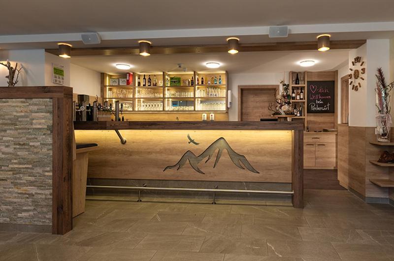 Penker Wirt Zimmer Bank Extérieur photo
